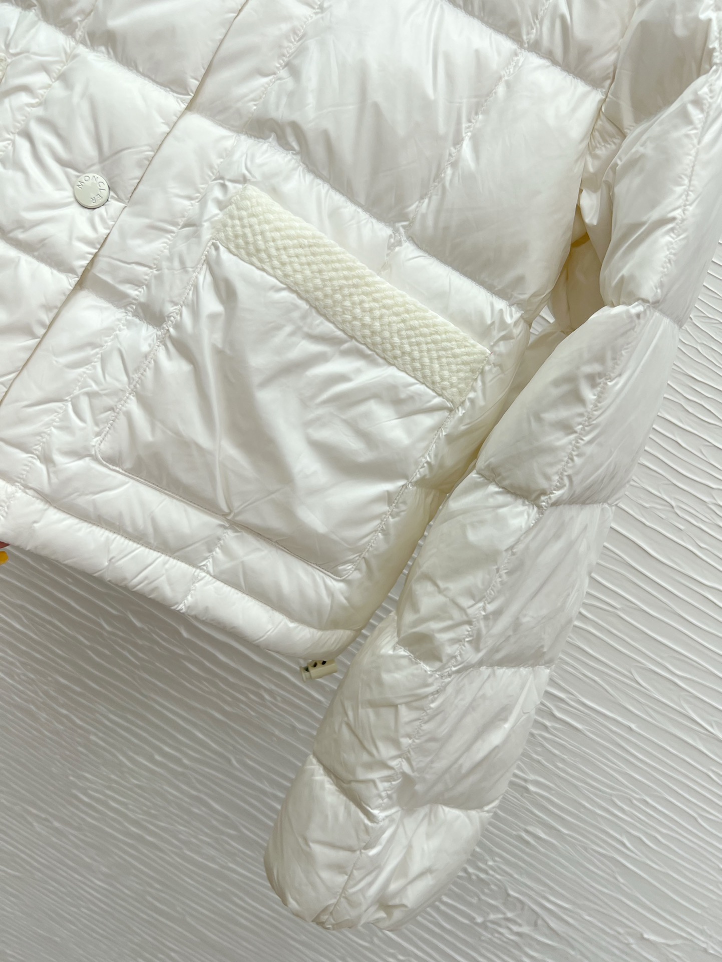 Elegant Cropped Down Jacket: Lightweight & Warm Pearl White Outerwear 10 i1758964640 2349 0