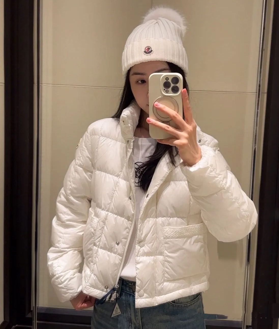Elegant Cropped Down Jacket: Lightweight & Warm Pearl White Outerwear 5 i1758964641 1233 7