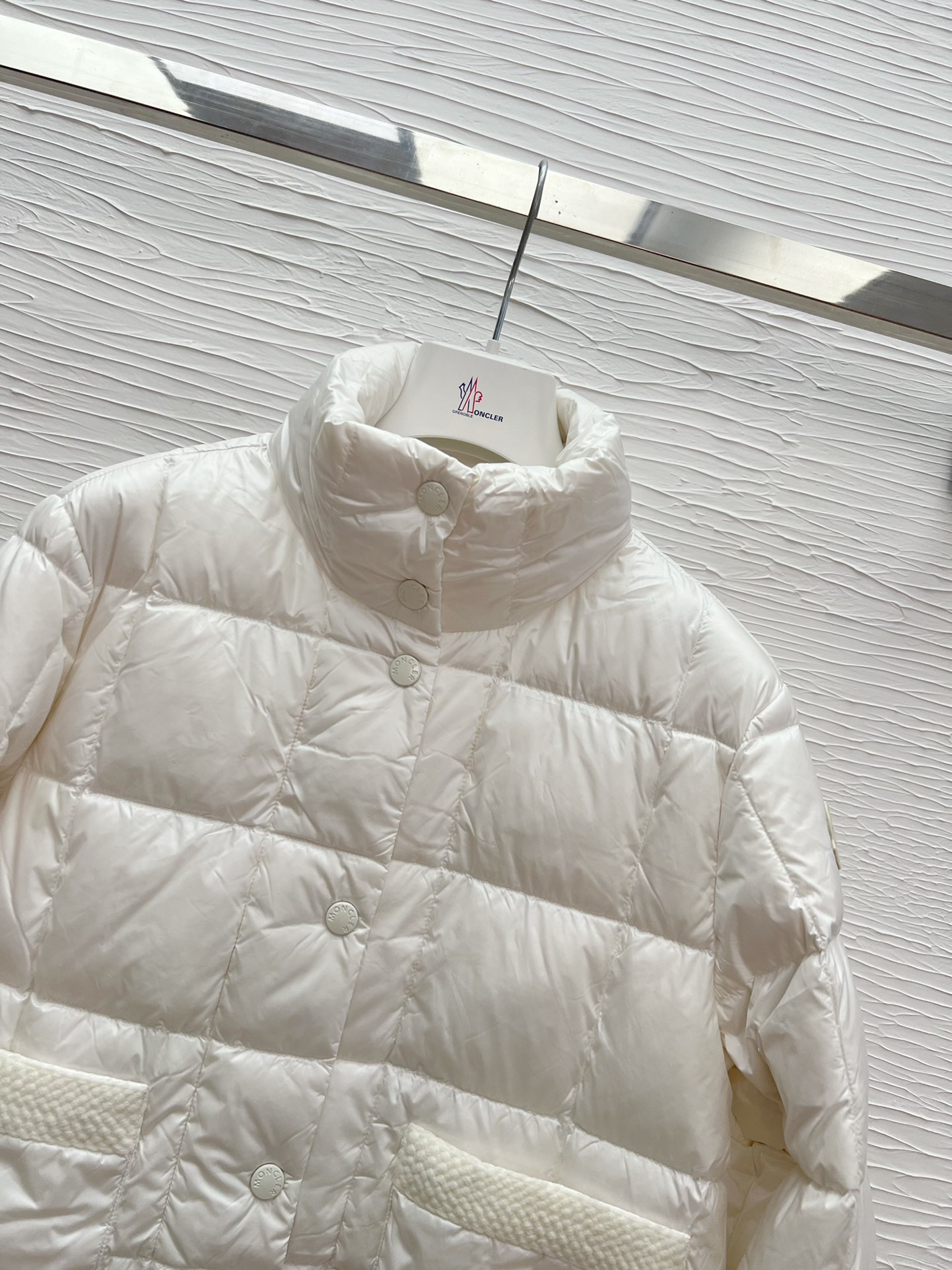Elegant Cropped Down Jacket: Lightweight & Warm Pearl White Outerwear 8 i1758964641 8555 5