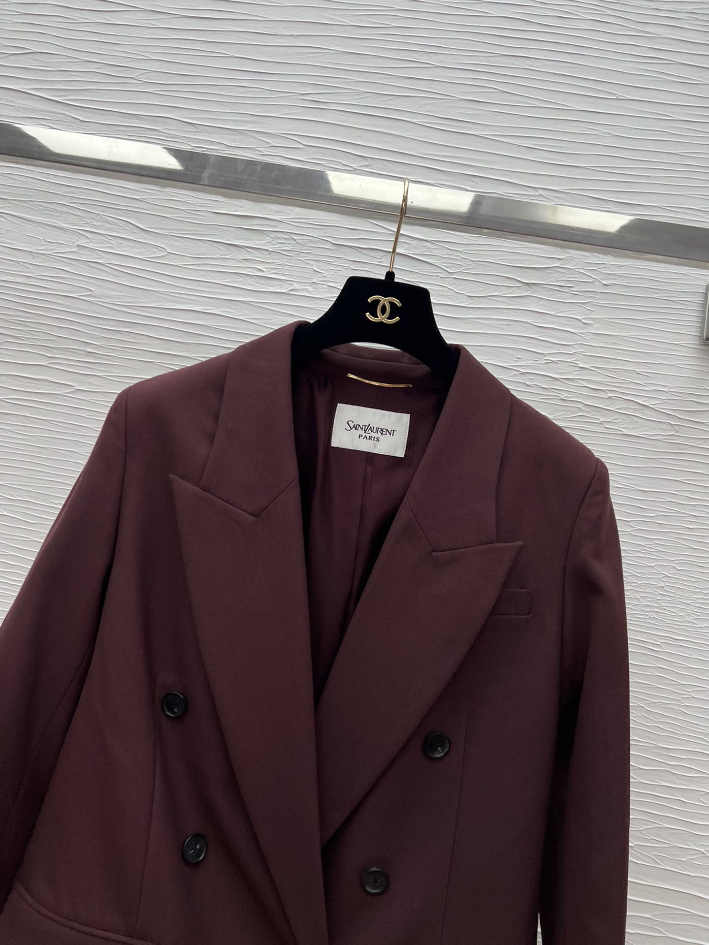 Yves Saint Laurent Wine Red Blazer: Classic Fit, Slimming, and Elegant 7 i1759138331 6327 6