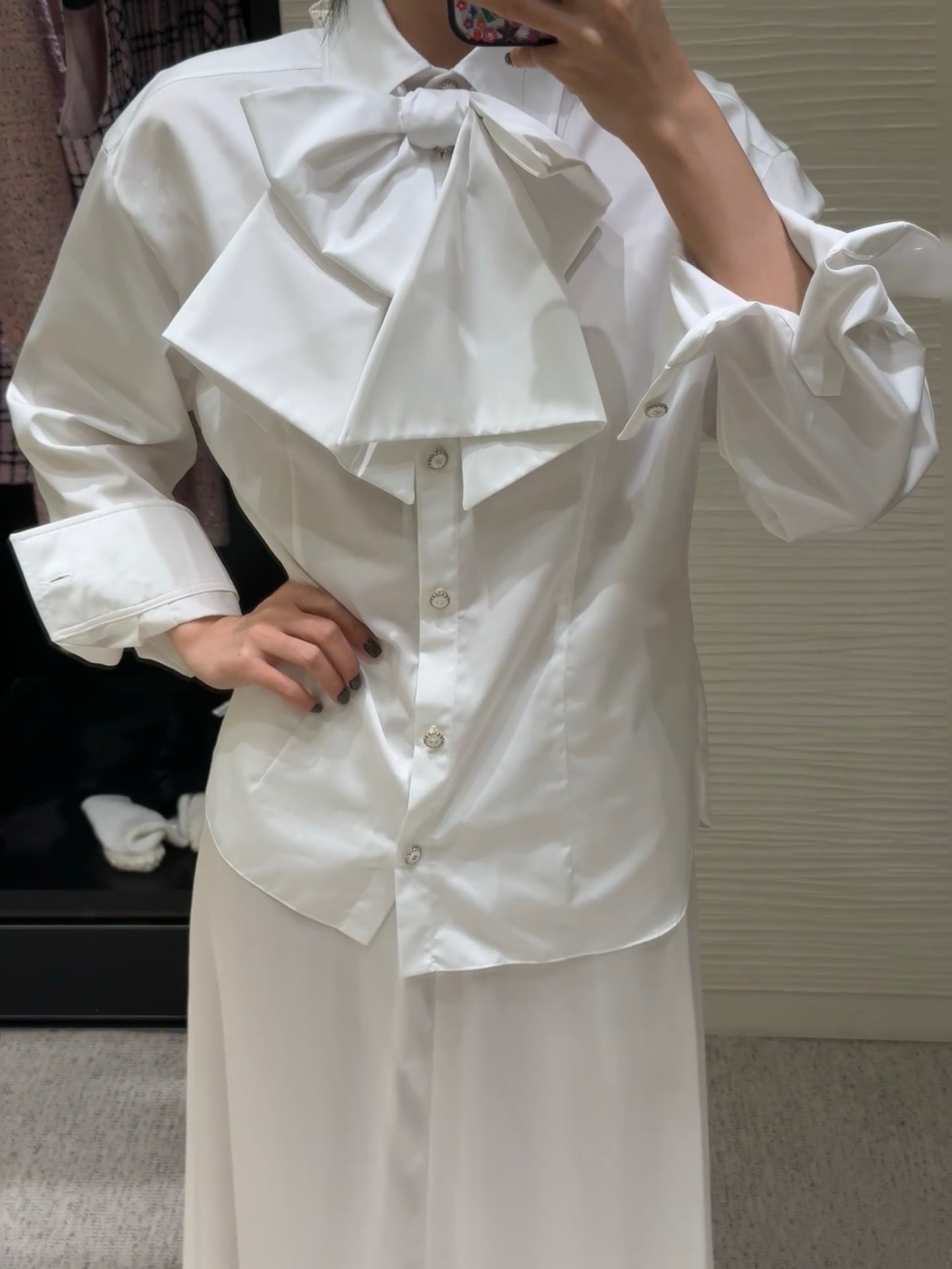 Chic Bow-Tie Blouse: Fashionable & Flattering, Available in S, M, L 3 i1759914402 114 0