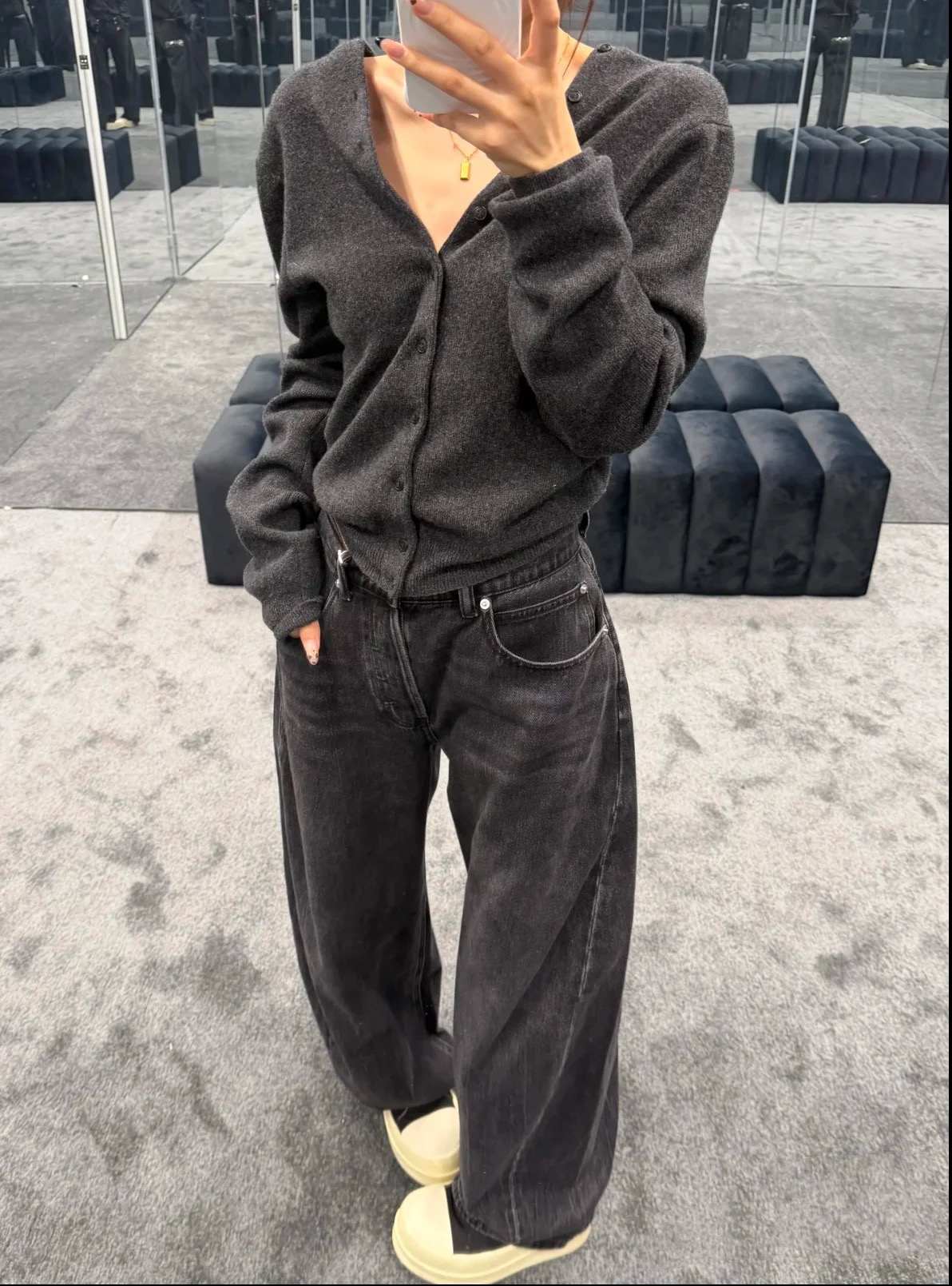 Alexander Wang Rhinestone Wide Leg Jeans Y2K Style 3 i1760781698 6328 6