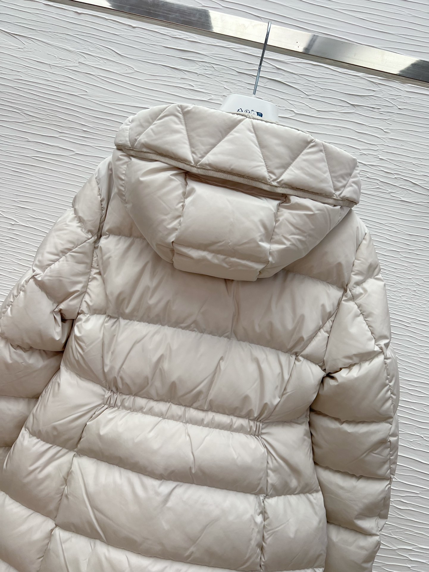 Elegant Down Coat with Hooded Design & Waist Accentuation - Fall/Winter Essential 9 i1761988572 3905 1