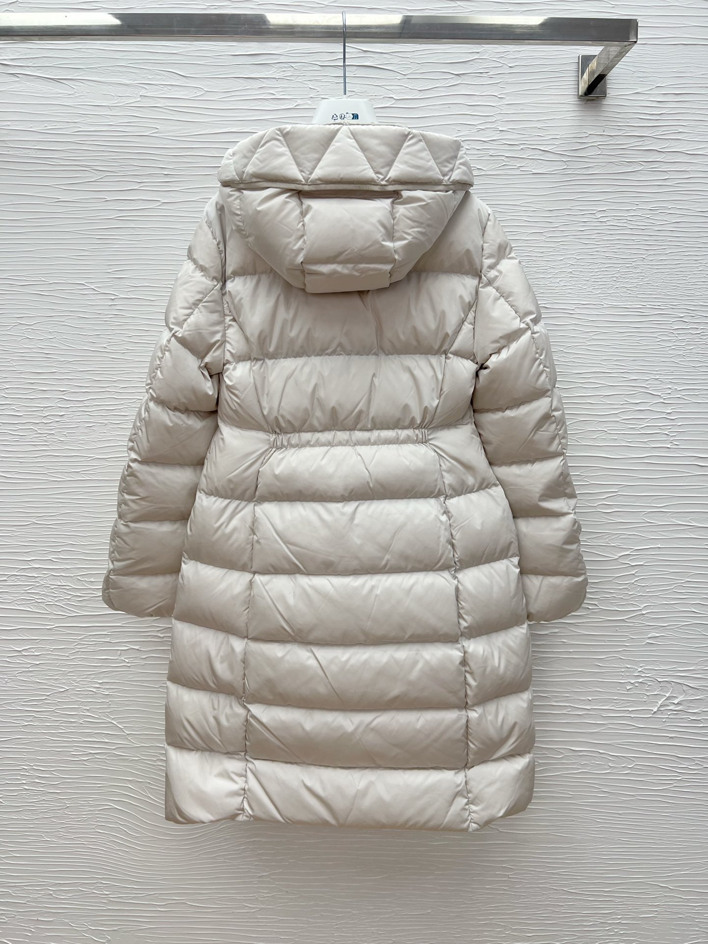 Elegant Down Coat with Hooded Design & Waist Accentuation - Fall/Winter Essential 7 i1761988573 5049 8