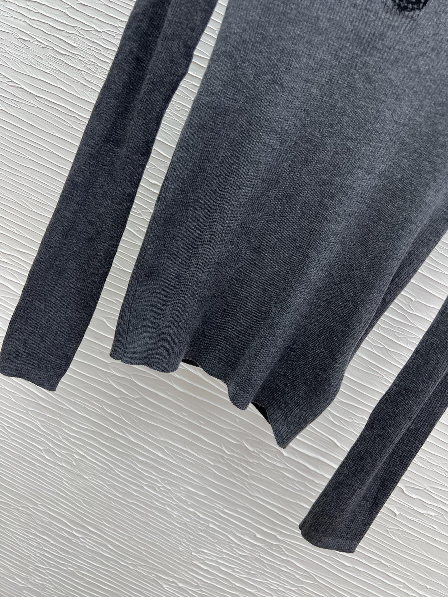 PD 25 Women's Crew Neck Knit Sweater, Pure Color Wool Blend, Cropped Fit 8 i1764580669 8474 4