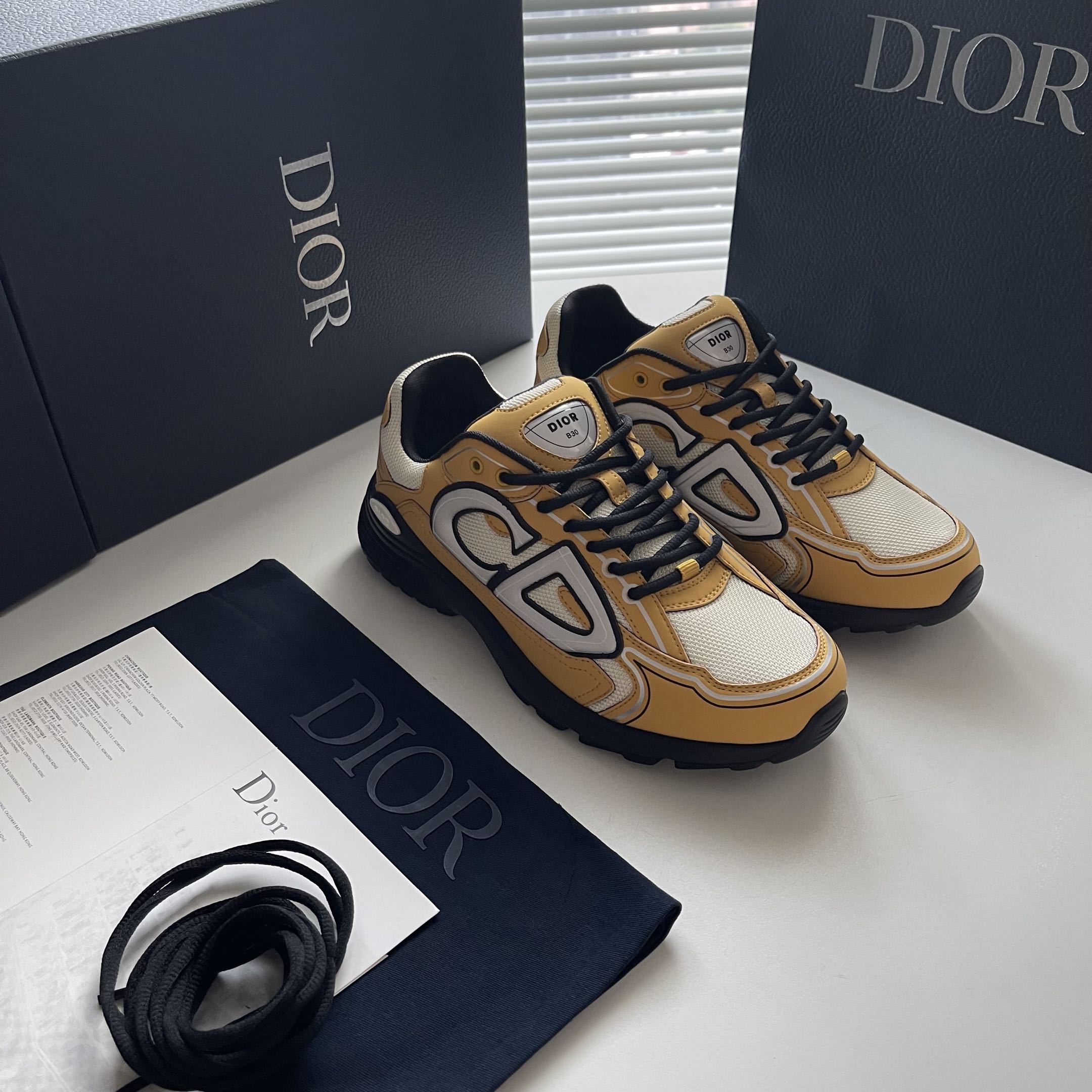 Dior Zapatos Zapatillas deportivas Beige Gris Plata Blanco Amarillo Tejidos Caucho Fashion Casual