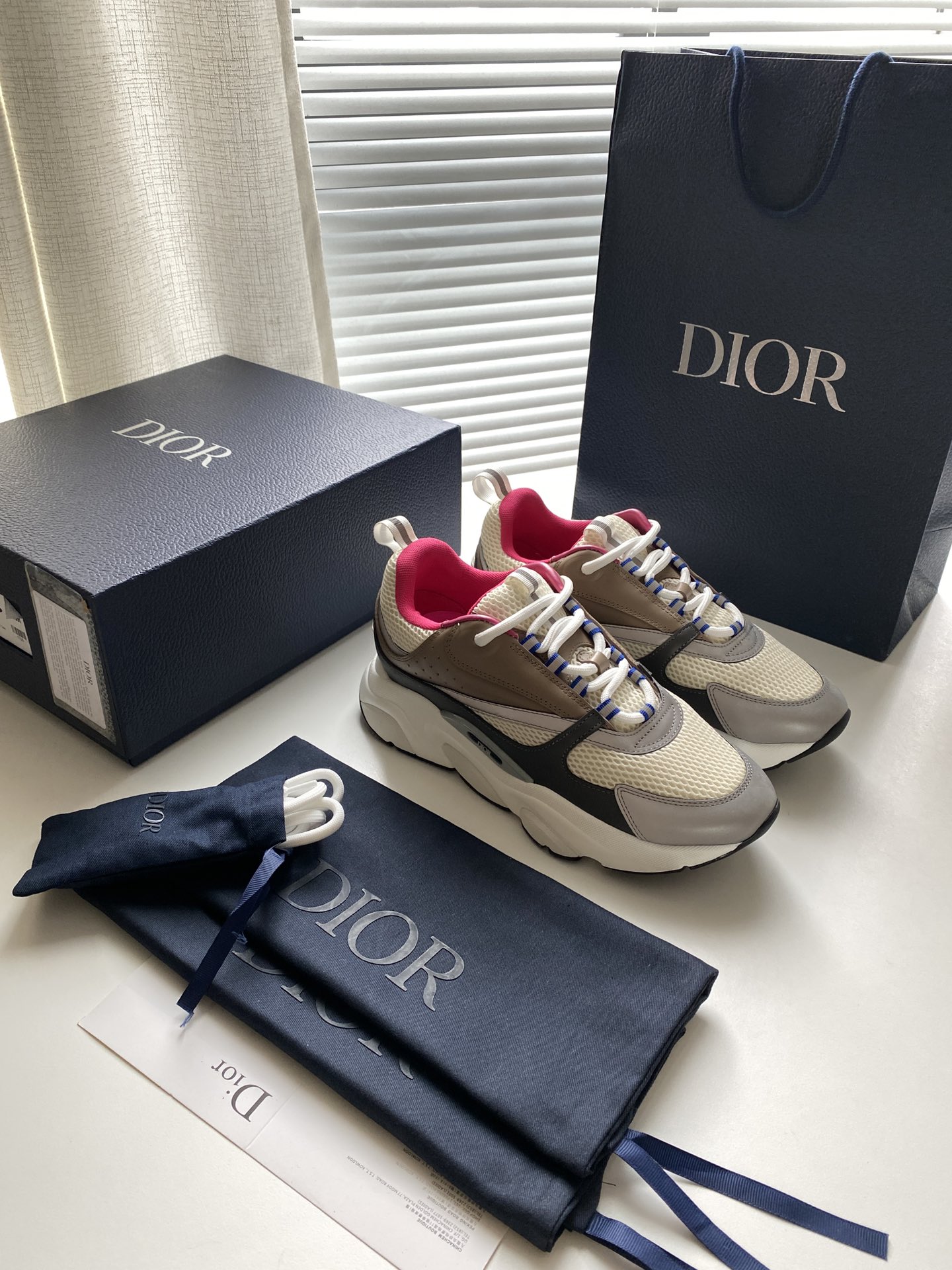 Dior Chaussures De Sport Noir Bleu Gris Blanc épissure Cuir de vache Tissu Nylon Caoutchouc Vintage Haut bas