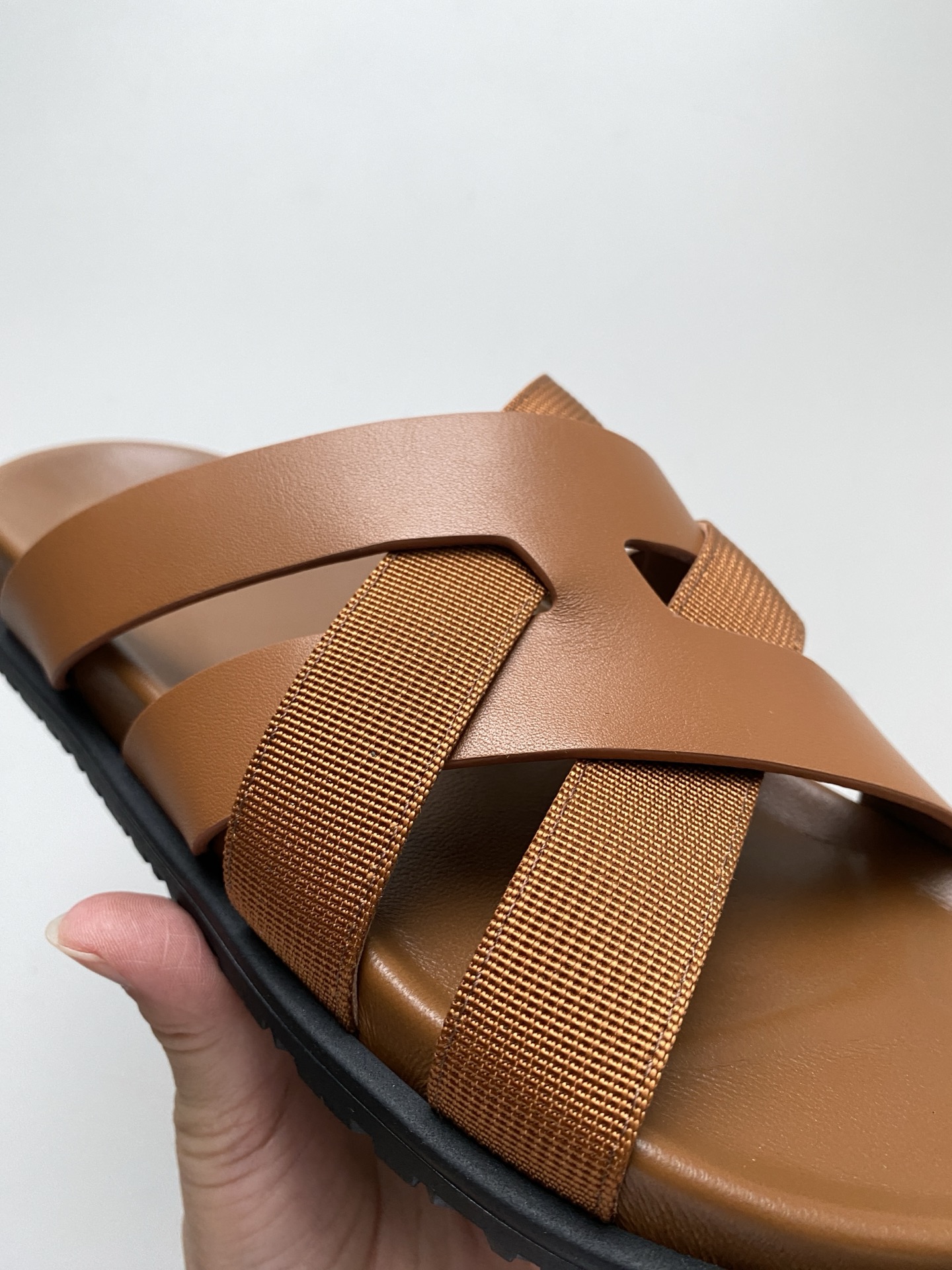 Hermes Men's Nappa Leather Functional Sandals with Iconic "H" Design 8 i1747056625757 9004 0 9