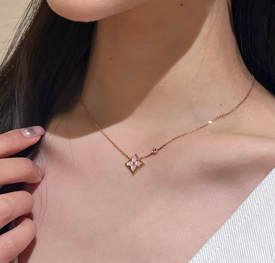 Louis Vuitton Buy Jewelry Necklaces & Pendants Pink Rose Gold