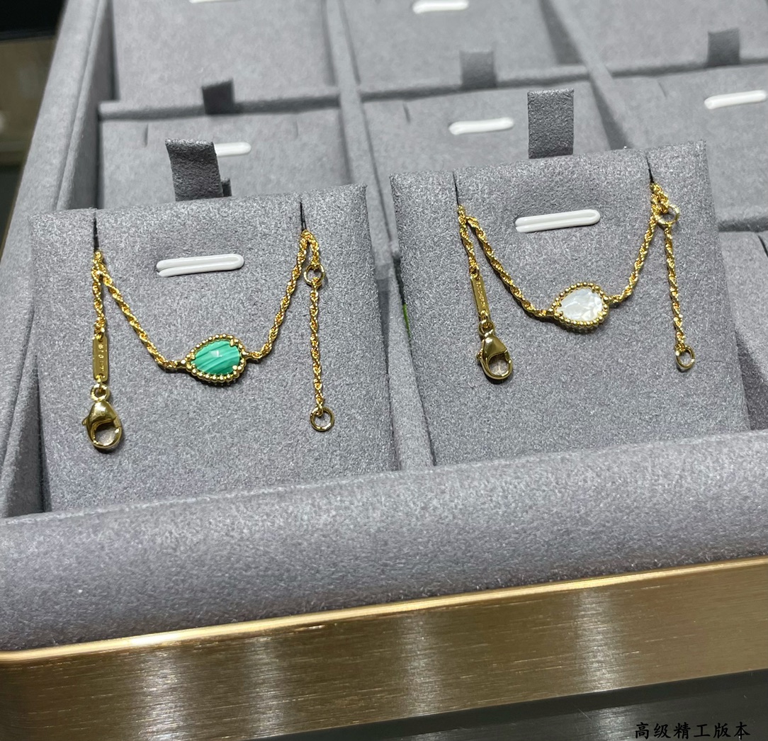 Luxury Jewelry Collection: Gold Beryllium Bracelet with Peacock Quail Detail - 图片 4