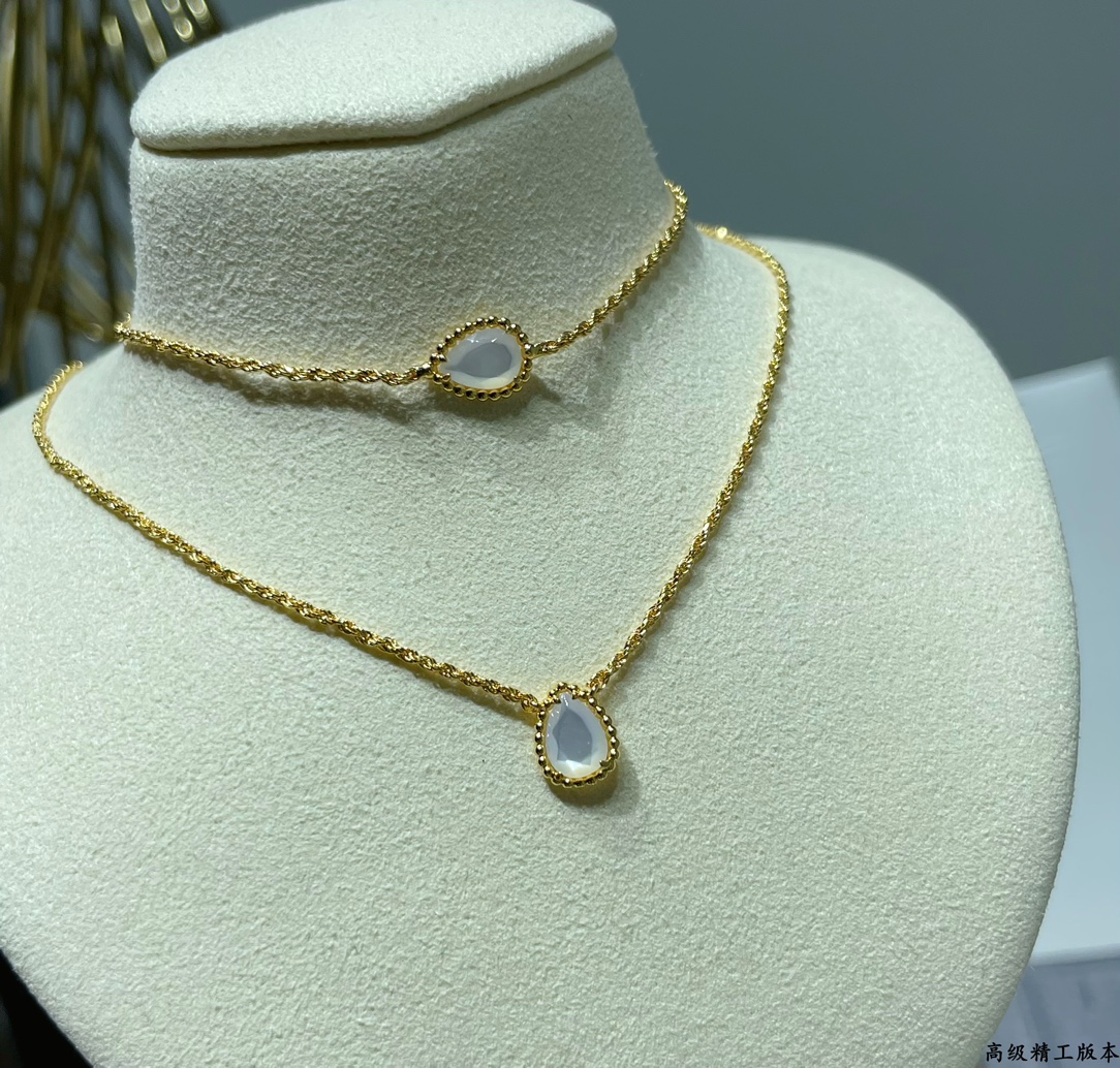 Luxury Jewelry Collection: Gold Beryllium Bracelet with Peacock Quail Detail - 图片 8