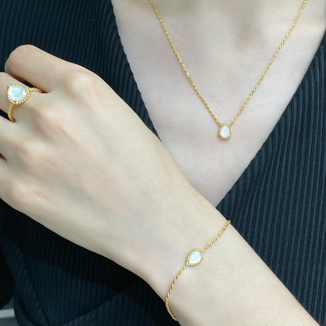 Luxury Jewelry Collection: Gold Beryllium Bracelet with Peacock Quail Detail - 图片 3