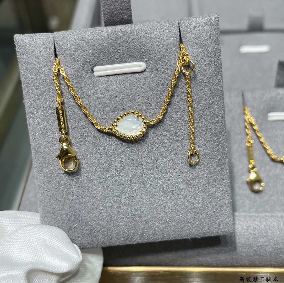 Luxury Jewelry Collection: Gold Beryllium Bracelet with Peacock Quail Detail - 图片 6