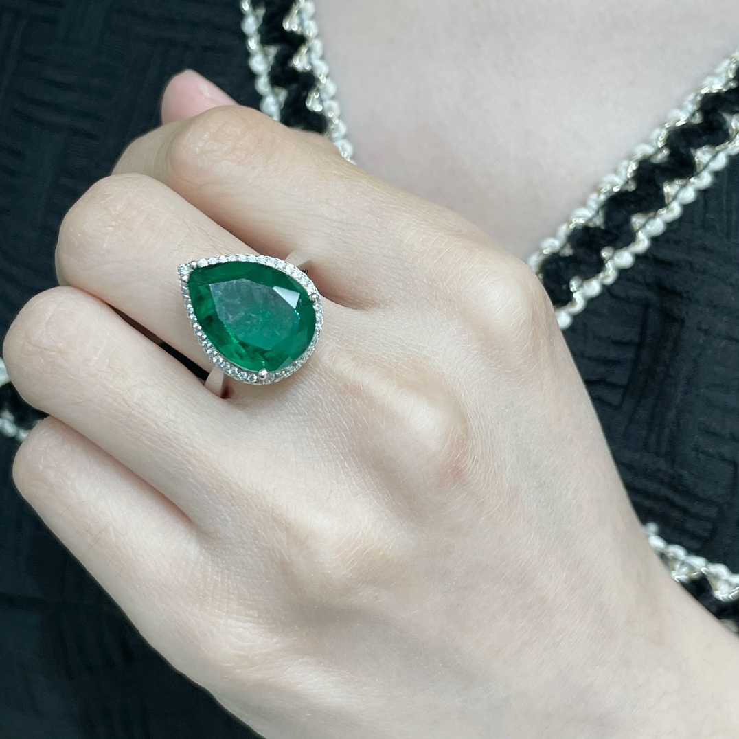 Designer
 Jewelry Ring- Green Cotton