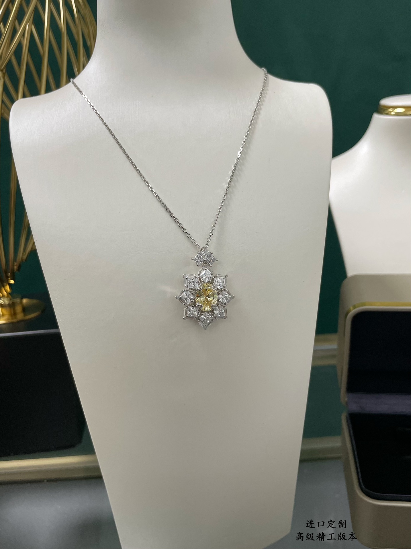 彩宝:进口定制9️⃣2️⃣5️⃣ 人工异形黄钻项链,925纯银电镀18k高碳钻 💍经典从未被超越,独一无二的夺目光彩,和真钻难辨,超级🔥 彩 8