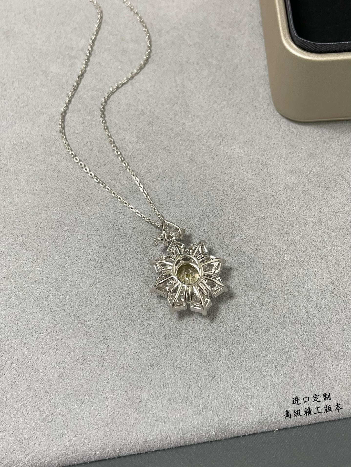 彩宝:进口定制9️⃣2️⃣5️⃣ 人工异形黄钻项链,925纯银电镀18k高碳钻 💍经典从未被超越,独一无二的夺目光彩,和真钻难辨,超级🔥 彩 6
