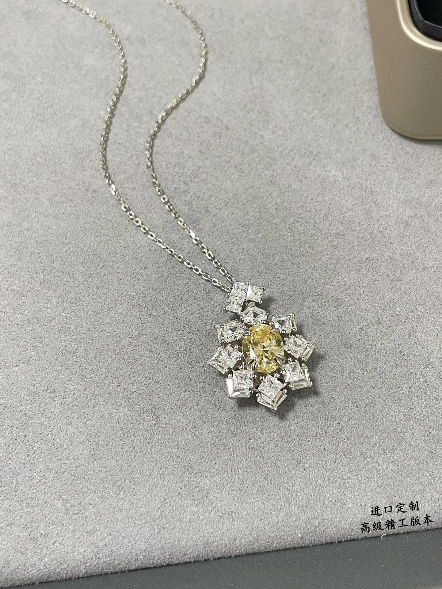 彩宝:进口定制9️⃣2️⃣5️⃣ 人工异形黄钻项链,925纯银电镀18k高碳钻 💍经典从未被超越,独一无二的夺目光彩,和真钻难辨,超级🔥 彩 5