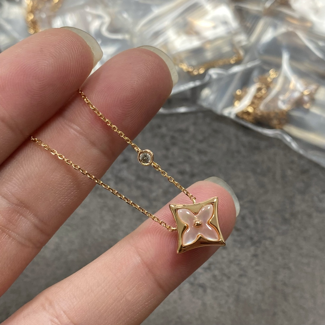 Louis Vuitton Jewelry Necklaces & Pendants Pink