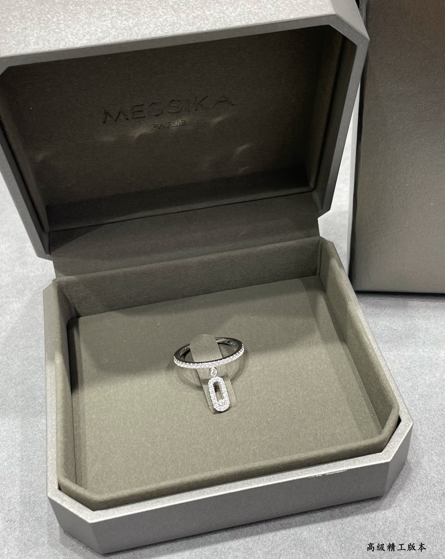 Messika Single-Stringed Ring: Classic Gold Metal Code with Love Connotation. - 图片 7