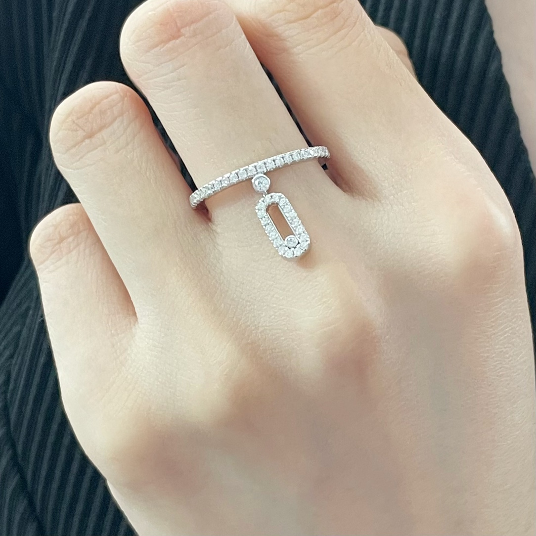 Messika Single-Stringed Ring: Classic Gold Metal Code with Love Connotation.