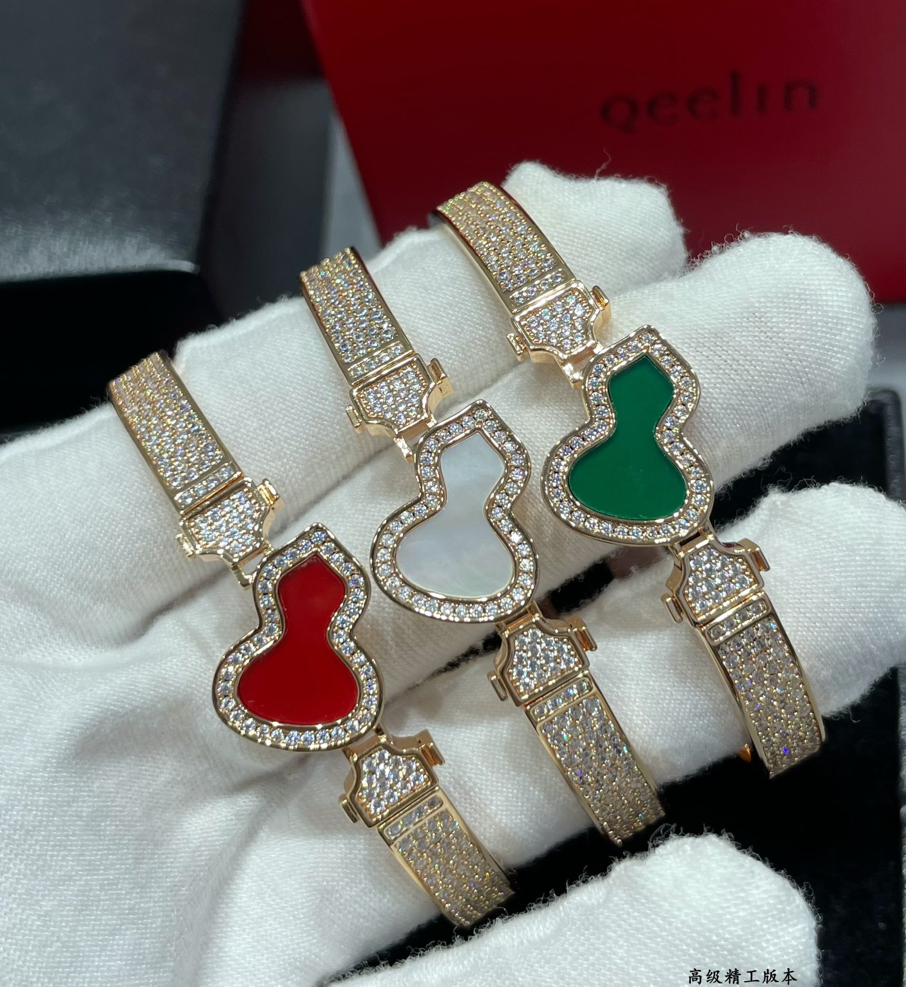 Queen’s Hand: 1040 V Gold Jewelry by Qeelin – Queen’s Signature Style - 图片 9