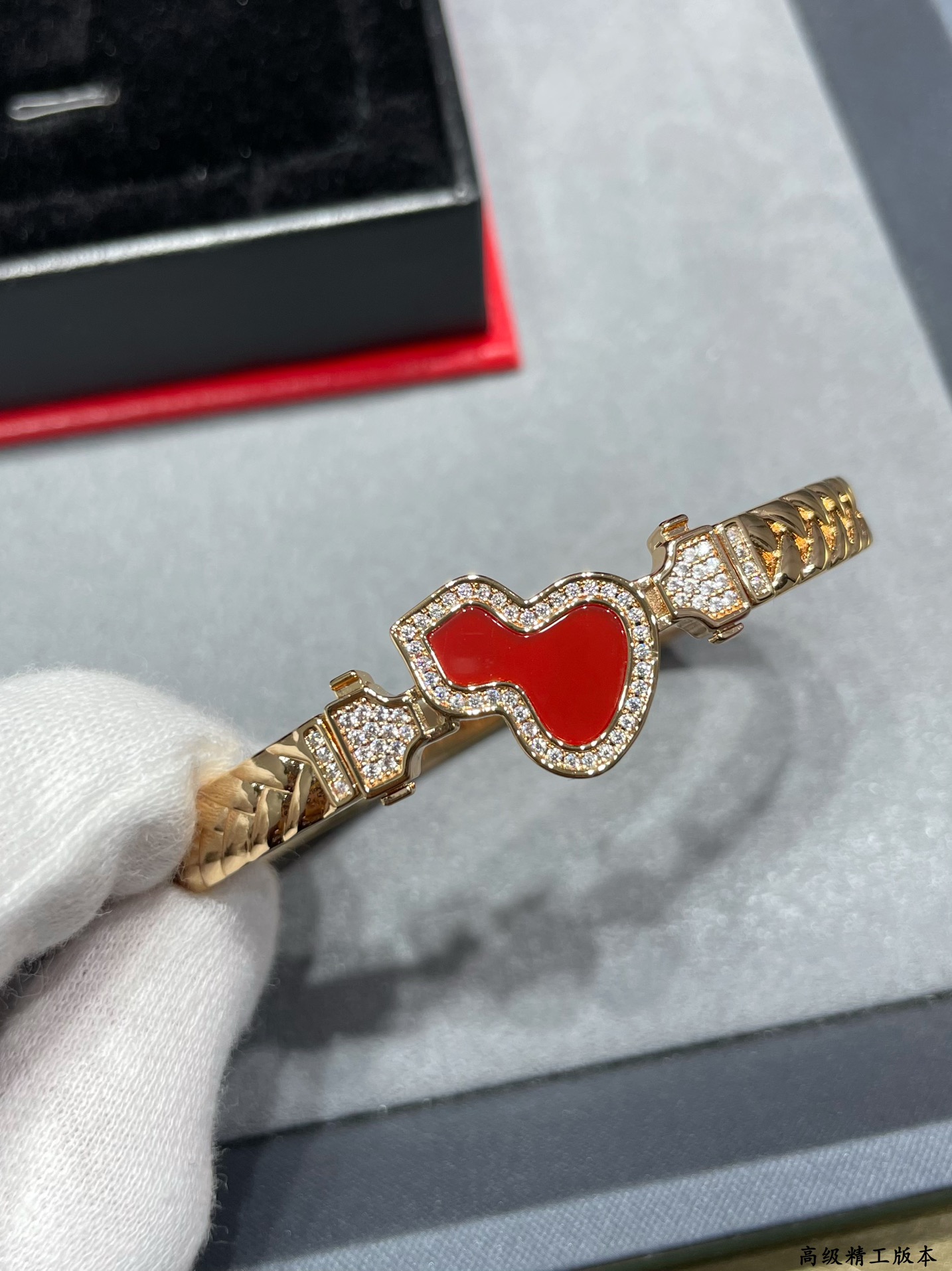 ♪ 1040 V gold, qeelin knitted with red manau hand ♪ - 图片 9