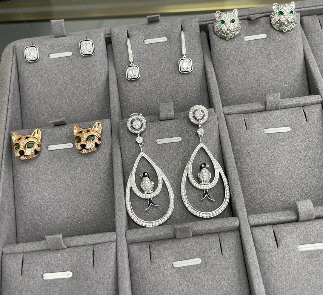 宝诗龙集合图：