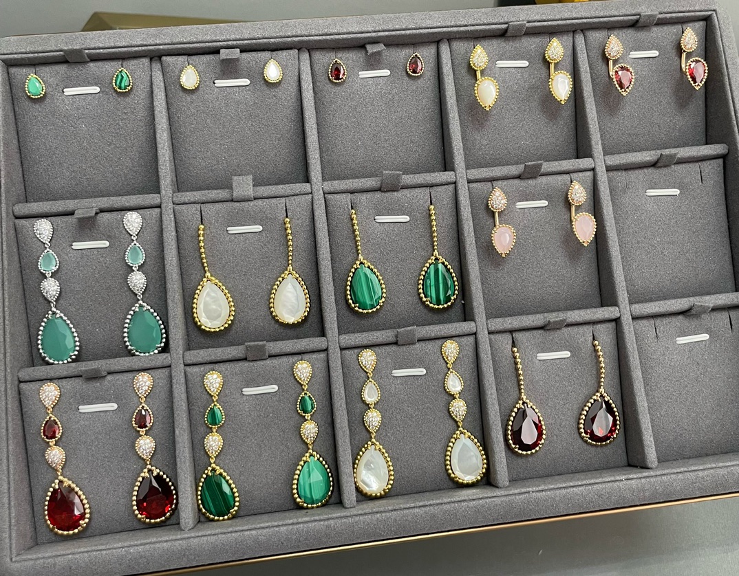 宝诗龙集合图：