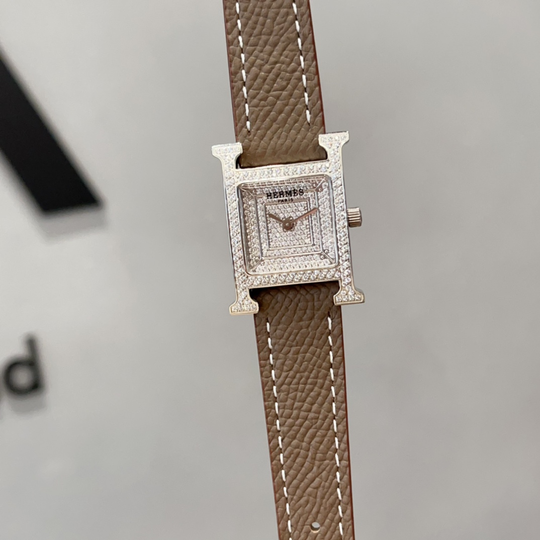 Hermes Watch Customize Best Quality Replica
 Blue White Engraving Quartz Movement