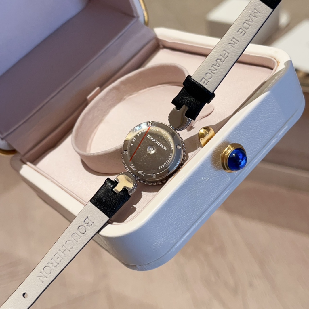 Luxury Boucheron Serpent Boheme Wristwatch: Exquisite Design, High Quality Materials - 图片 6