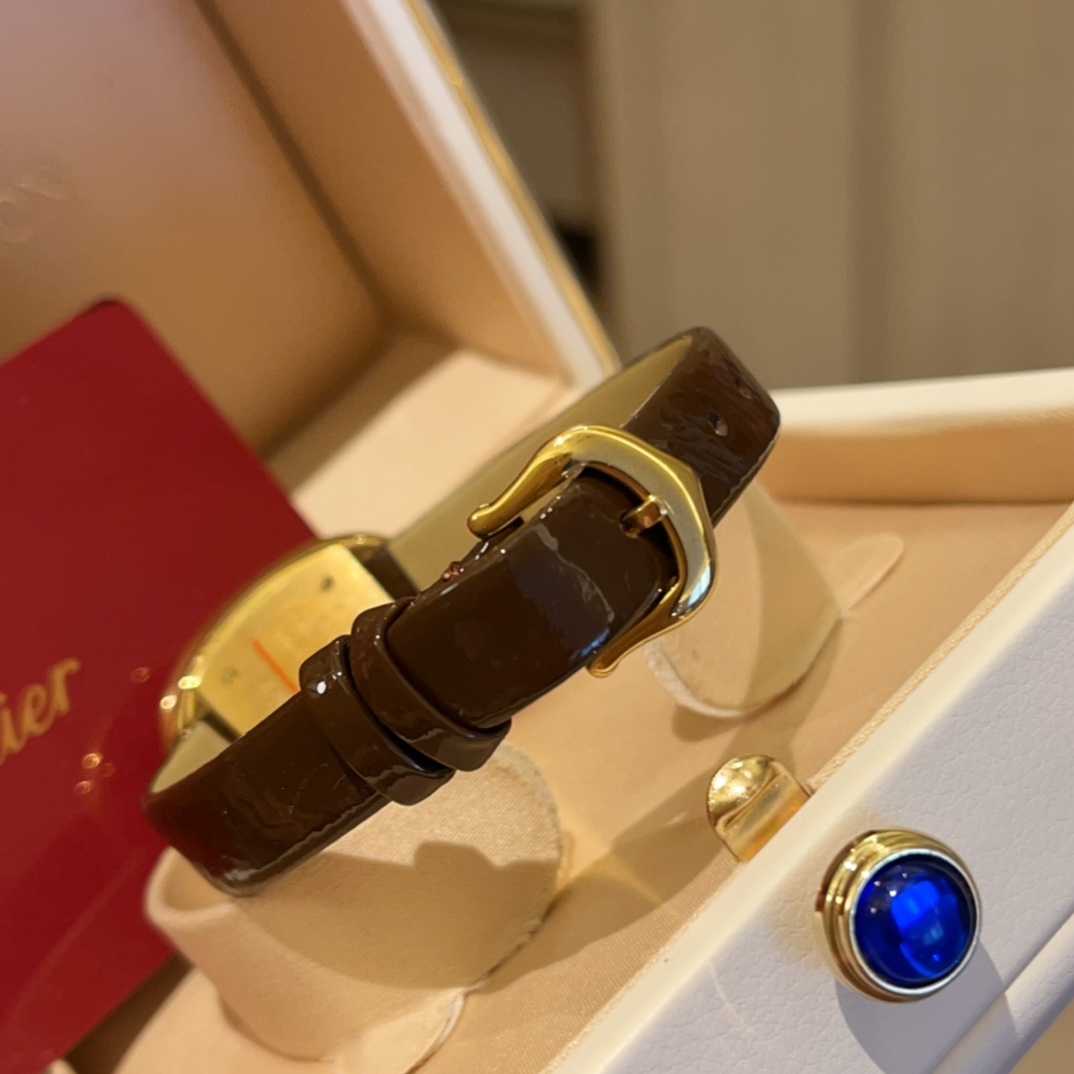 Cartier Baignoire Cathedral Watch: Classic Design with New Aesthetic Power - 图片 8