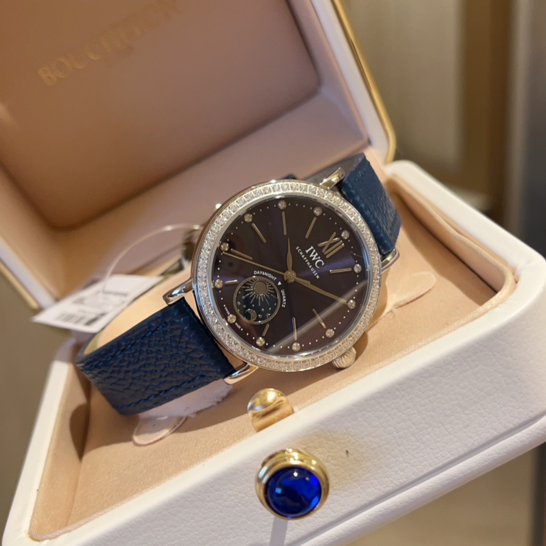 IWC Potofino 34mm Gold Watch with Moon Phase and Stars Rotation - 图片 6