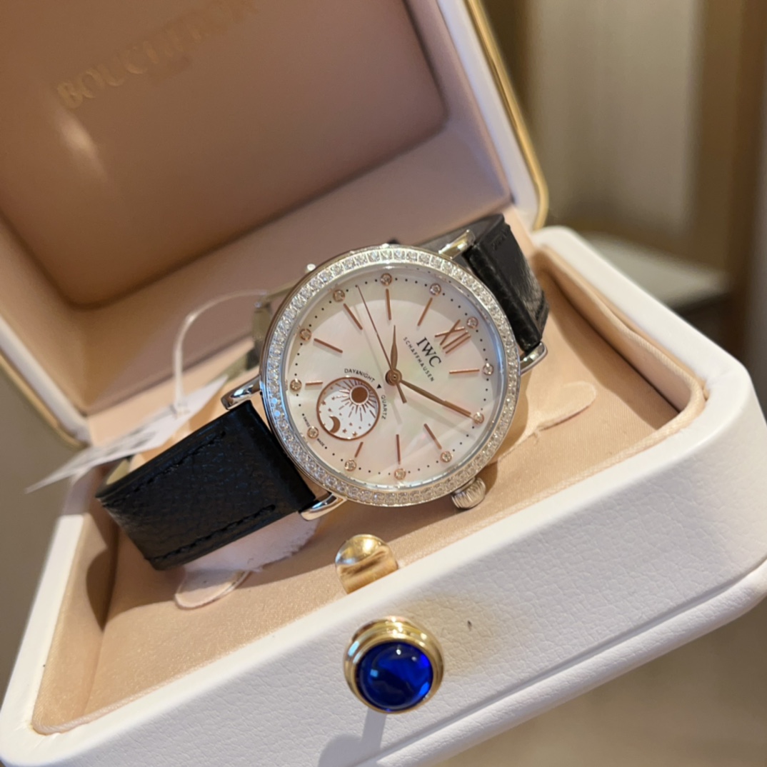 IWC Potofino 34mm Gold Watch with Moon Phase and Stars Rotation - 图片 5
