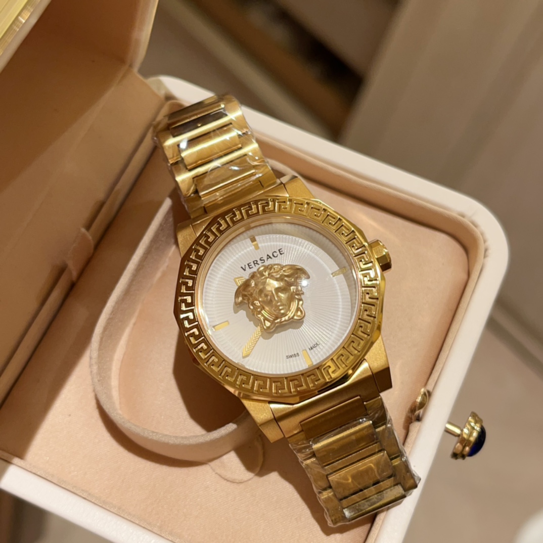 Luxury Versace Watch with Unique Design and Quality Craftsmanship - 图片 1