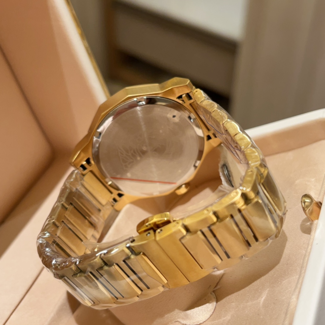 Luxury Versace Watch with Unique Design Features and Superior Craftsmanship - 图片 4