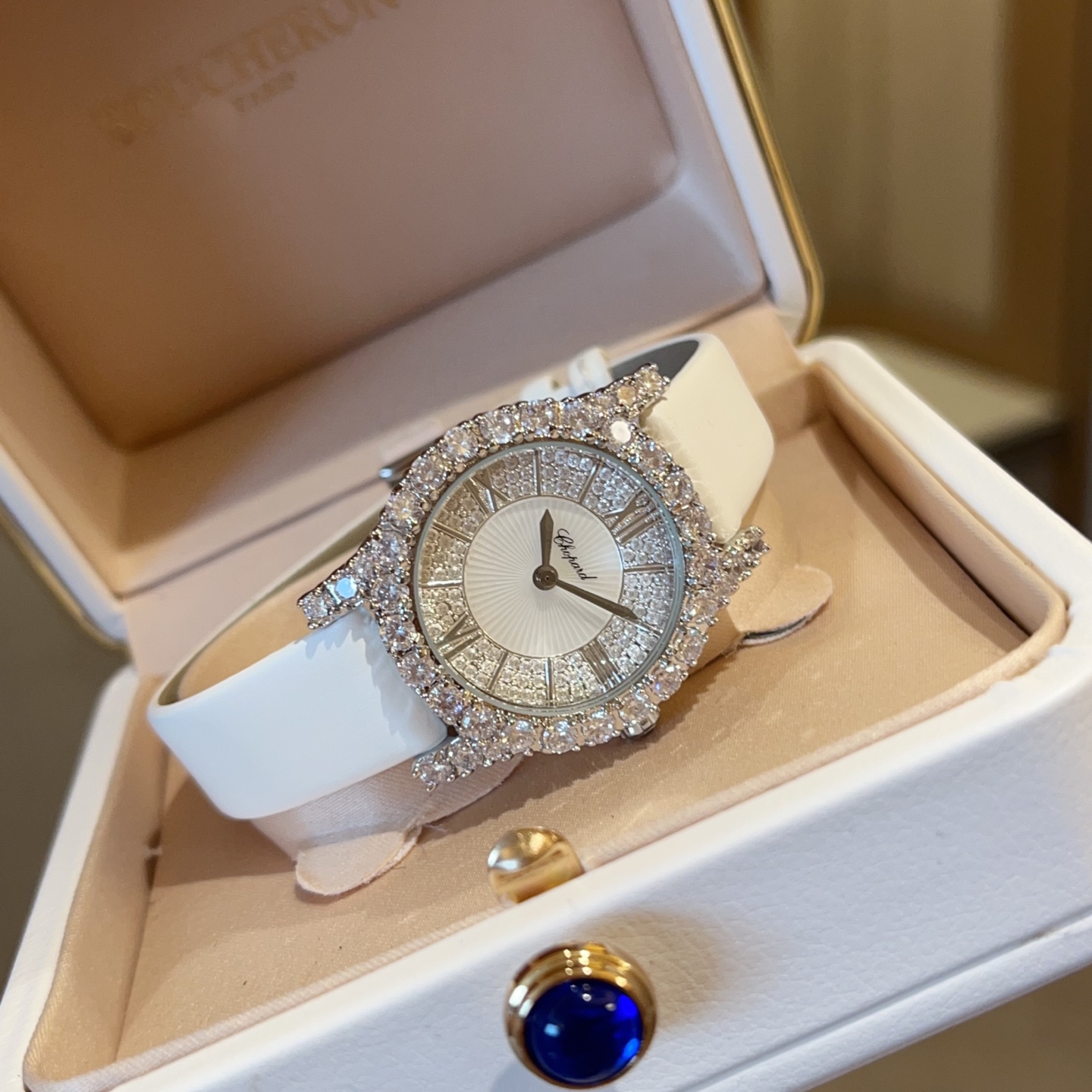 שעון יקרת Chopard L'Heure du Diamant - שמשות קלאסית לכל אירוע 5 i1744088520411 6866 0 3