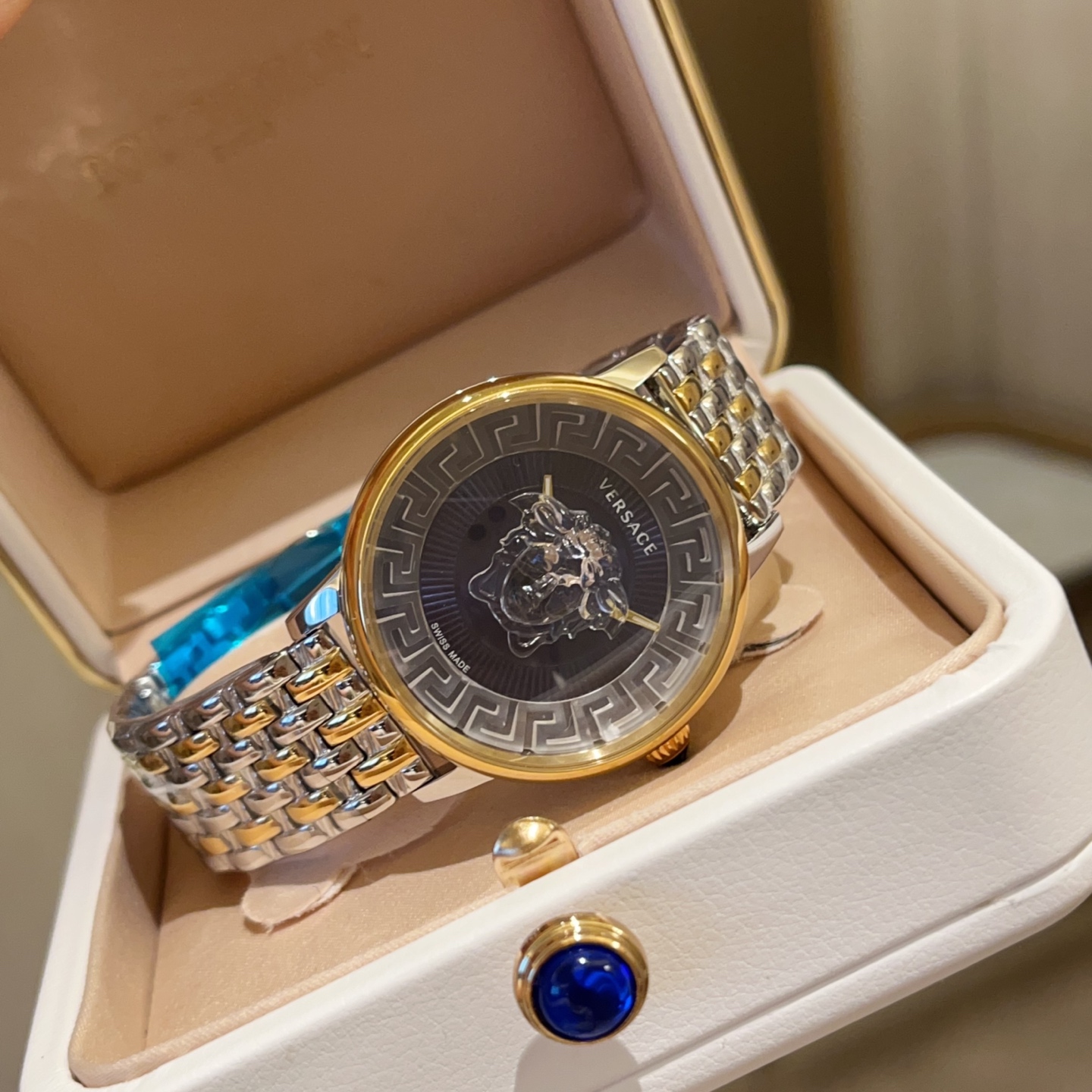 Versace Medusa Alchemy 38mm Women's Watch - Stainless Steel & Gold 5 i1748323277086 6250 0 3