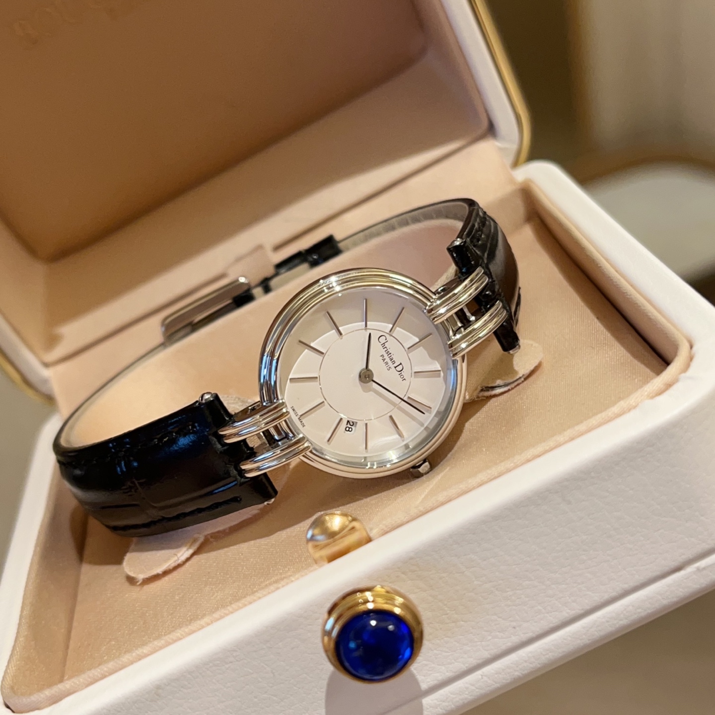 Dior Women's Watch with Blue Leather Strap and White Dial, Quartz Movement 4 i1748402106117 2247 0 2