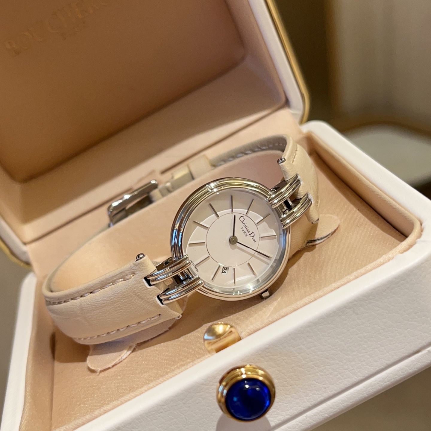 Dior Women's Watch with Blue Leather Strap and White Dial, Quartz Movement 6 i1748402106118 2494 0 4
