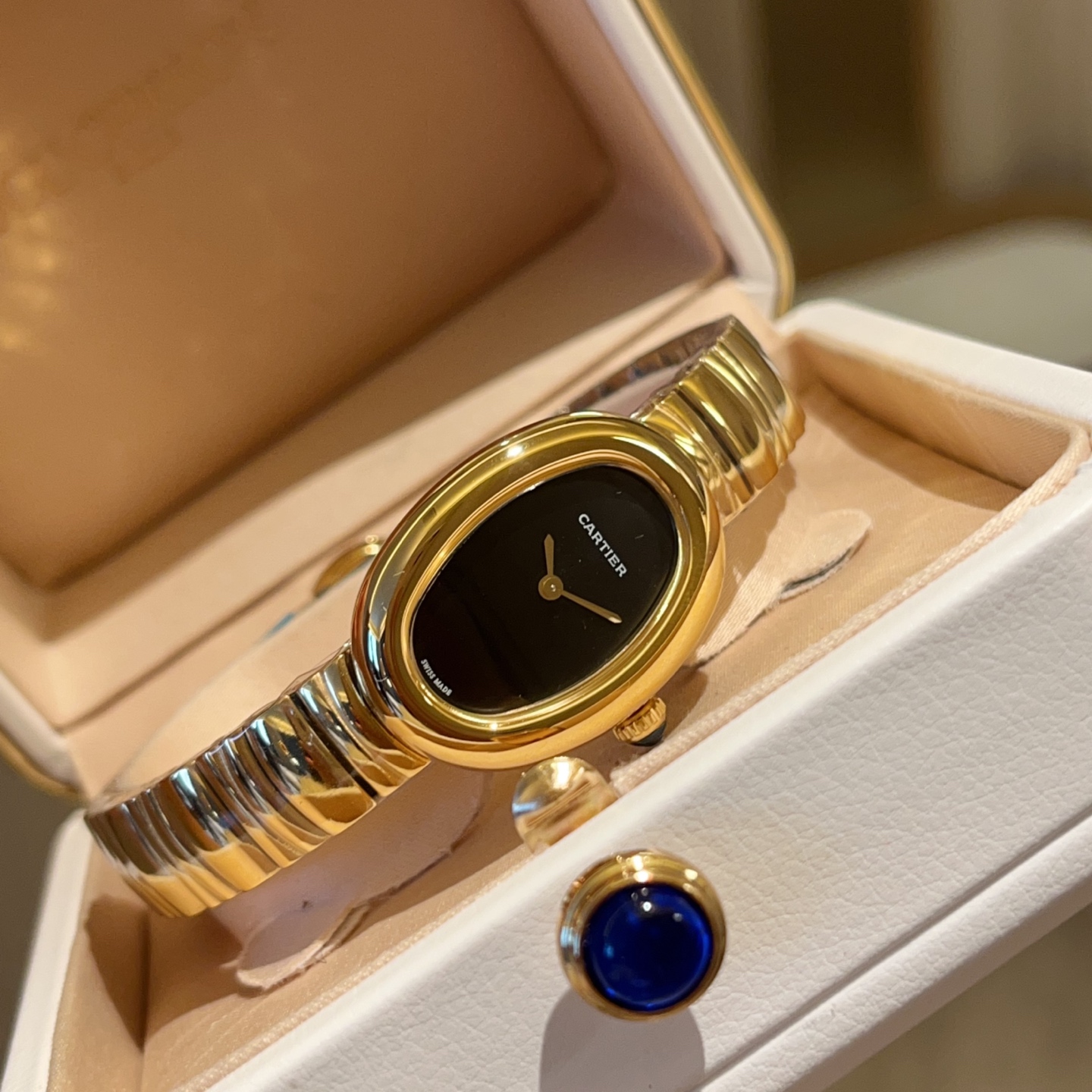 שעון יד אלגנטי מסדרת Baignoire של Cartier - יפה וקלסיִ 6 i1757573936150 5986 0 2
