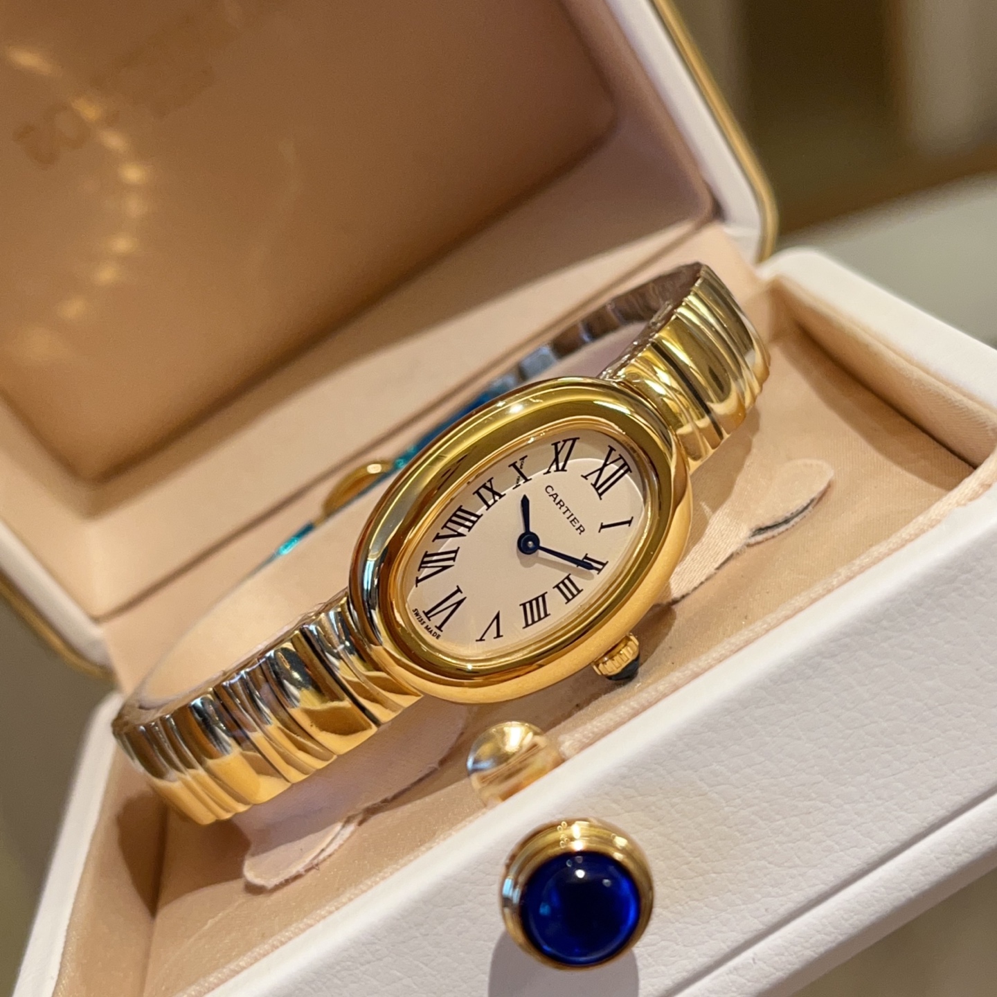 שעון יד אלגנטי מסדרת Baignoire של Cartier - יפה וקלסיִ 3 i1757573939312 963 0 1