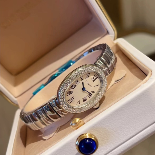 Cartier Baignoire Dameshorloge met Diamanten Bezel - Elegant en Tijdloos