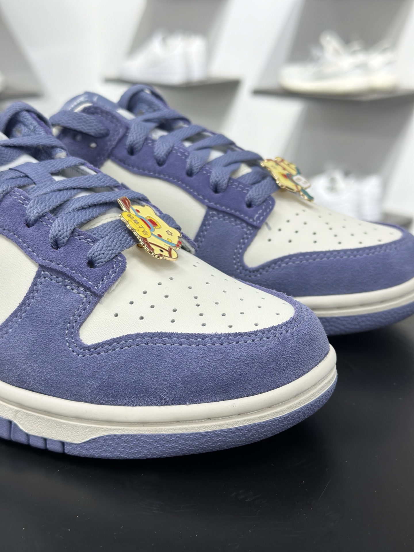 220 Nike SB Dunk Low 马年 低帮休闲板鞋 IB4417-100-Chinese UA Cheap High Quatity Brand Clothes Bags handbags Sneakers wholesale wholesaler seller from China Factory suppliers Fashion Clothing Shoes best Quality Beautiful Price 220 Nike SB Dunk Low 马年 低帮休闲板鞋 IB4417-100