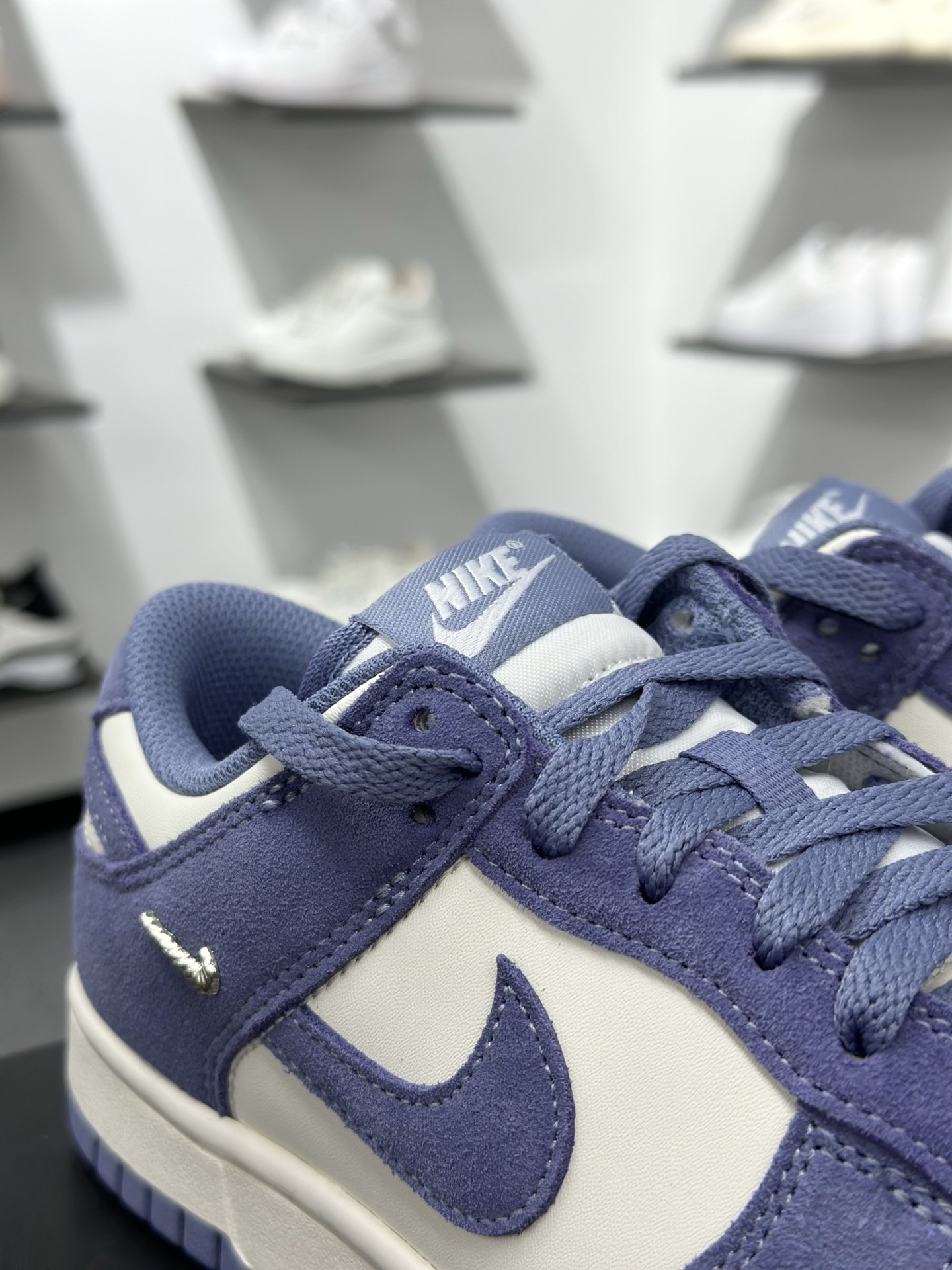 220 Nike SB Dunk Low 马年 低帮休闲板鞋 IB4417-100-Chinese UA Cheap High Quatity Brand Clothes Bags handbags Sneakers wholesale wholesaler seller from China Factory suppliers Fashion Clothing Shoes best Quality Beautiful Price 220 Nike SB Dunk Low 马年 低帮休闲板鞋 IB4417-100