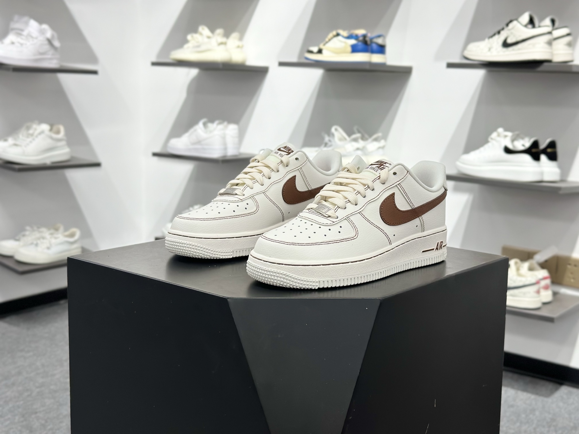 _drH9syN1wtaRj-6rv2uZpzDwehVzEckU_HoQAbA