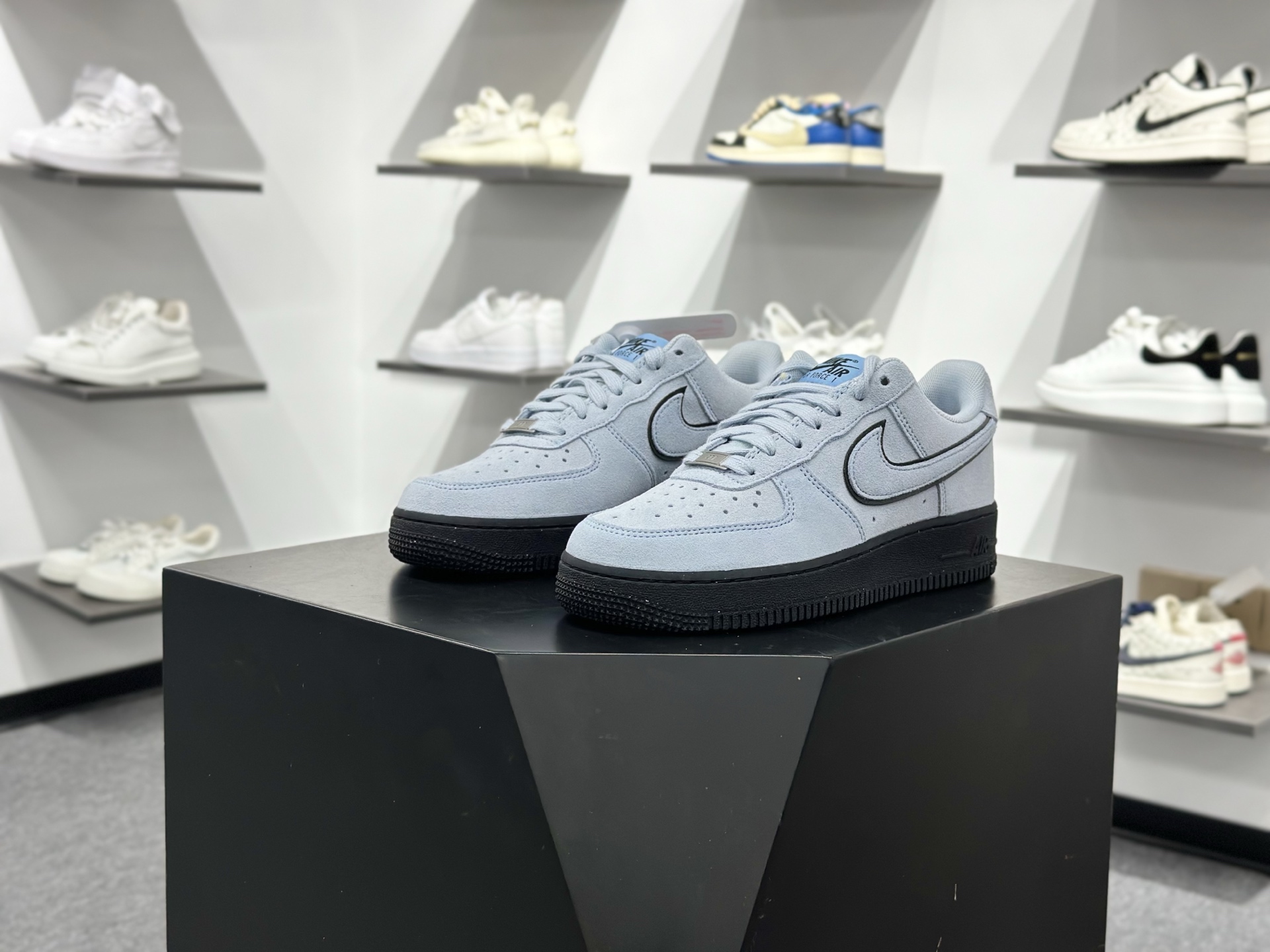 _dfK9s9imZ-DP378SlheAUuI8lvC7o17C7L2mvMg