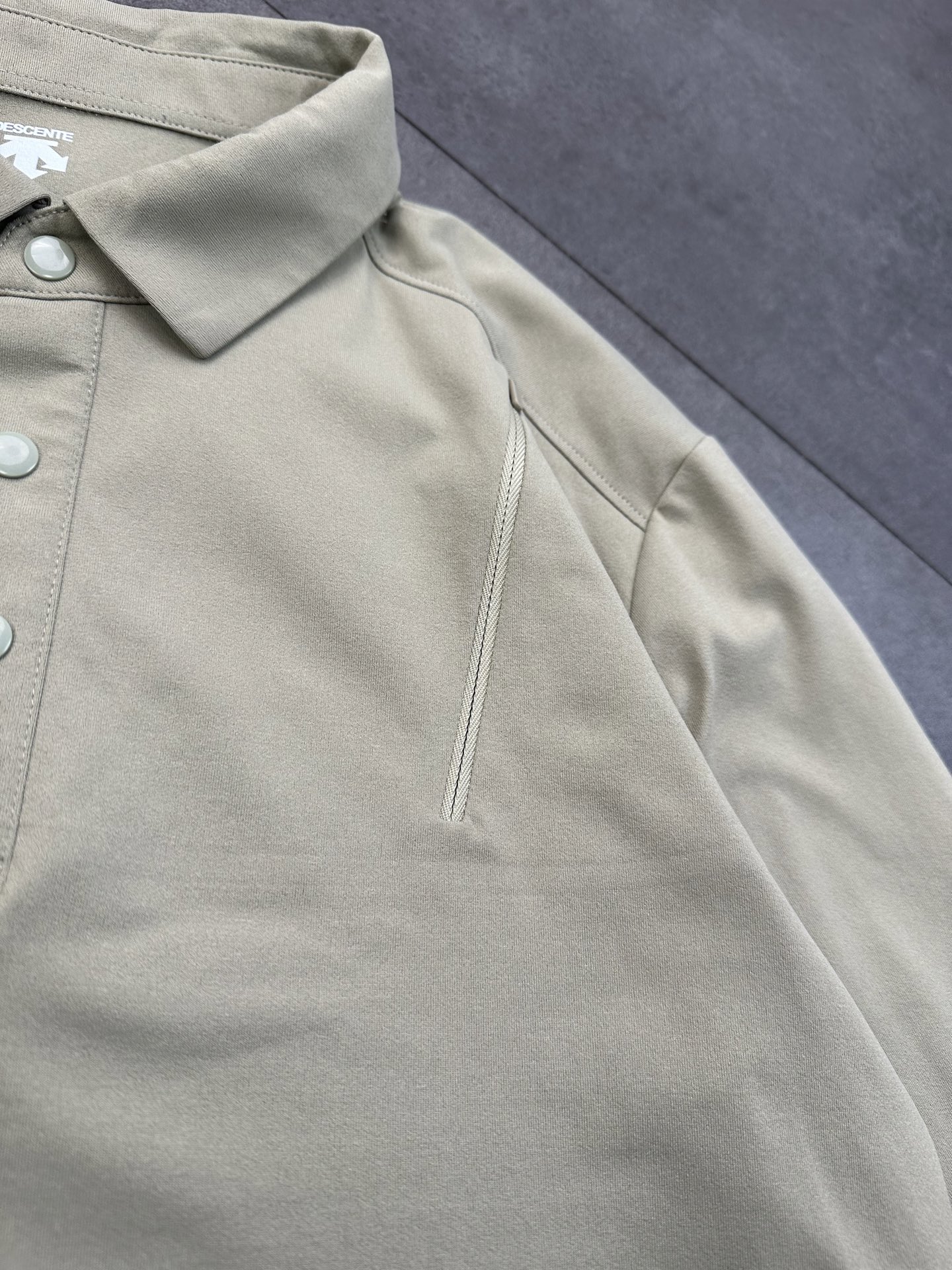 💰210
DESCENTE迪桑特户外休闲运动速干弹力长袖打底 运动 健身训练 跑步长袖T恤
-春季百塔款式,打底 面料舒适透气 百搭运动休闲今天这款,性价比超高,真的是一次比一次惊喜呀!主打的就是轻盈!高弹!舒适!
-圆领设计,外观简约时尚,弹力设计,确保活动自如,能满足户外运动时的各种大幅度动作需求,同时具备良好的透气性能,能有效排出汗水和湿气,让皮肤保持干爽,穿着舒适!
-颜色:黑色、白色 绿色
-尺码:M- XXL
衣长 胸围 肩宽 袖长
M 69 100 48 64
L 71 104 49 65
XL 73 108 50 66
XXL 76 112 51 67