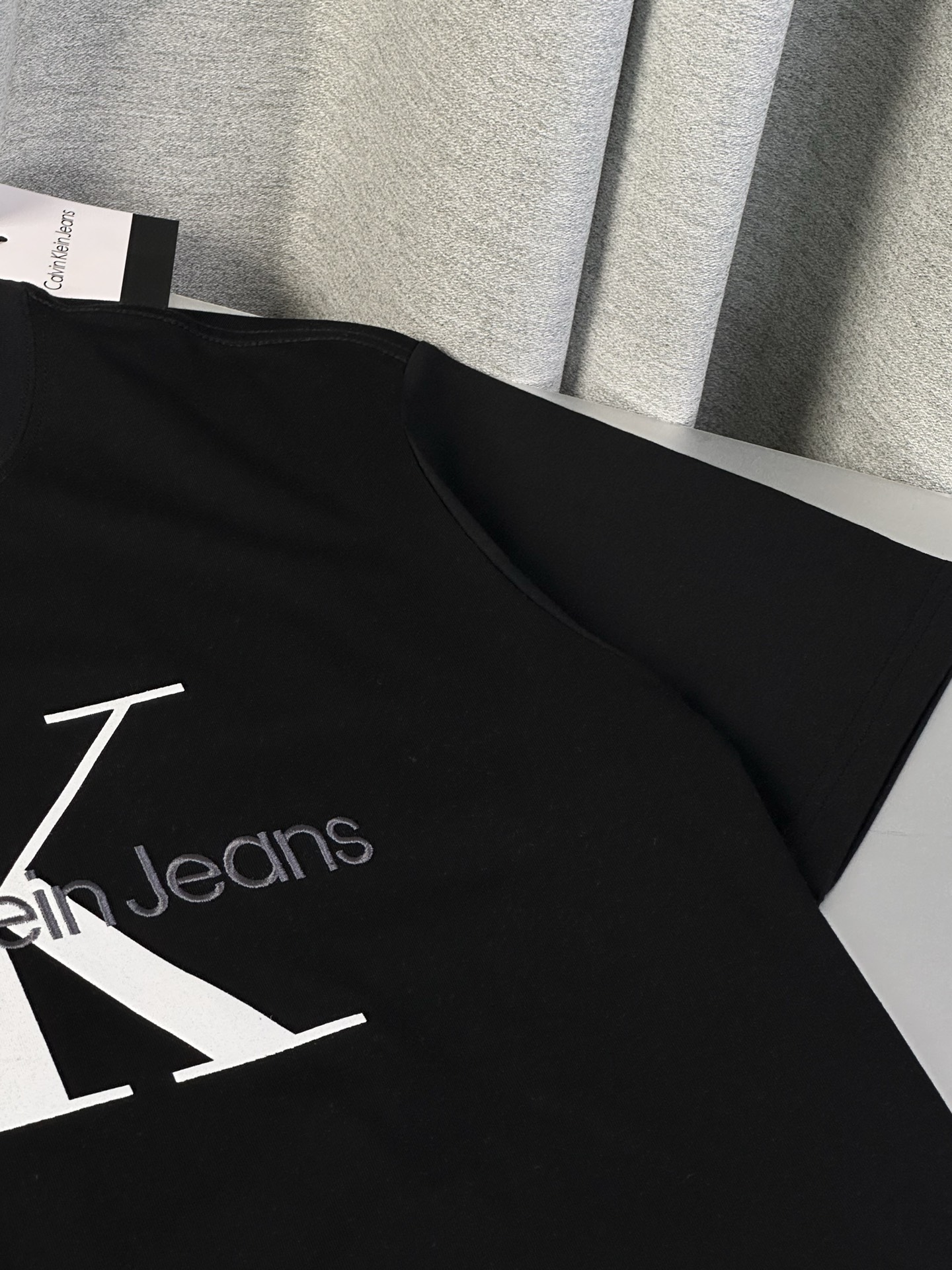 Alternative view of T-Shirt 06775