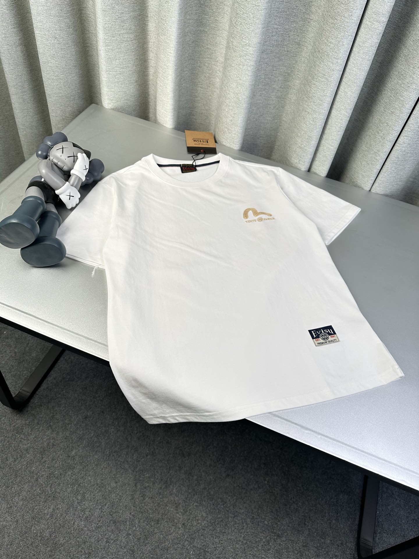 Alternative view of T-Shirt 06785