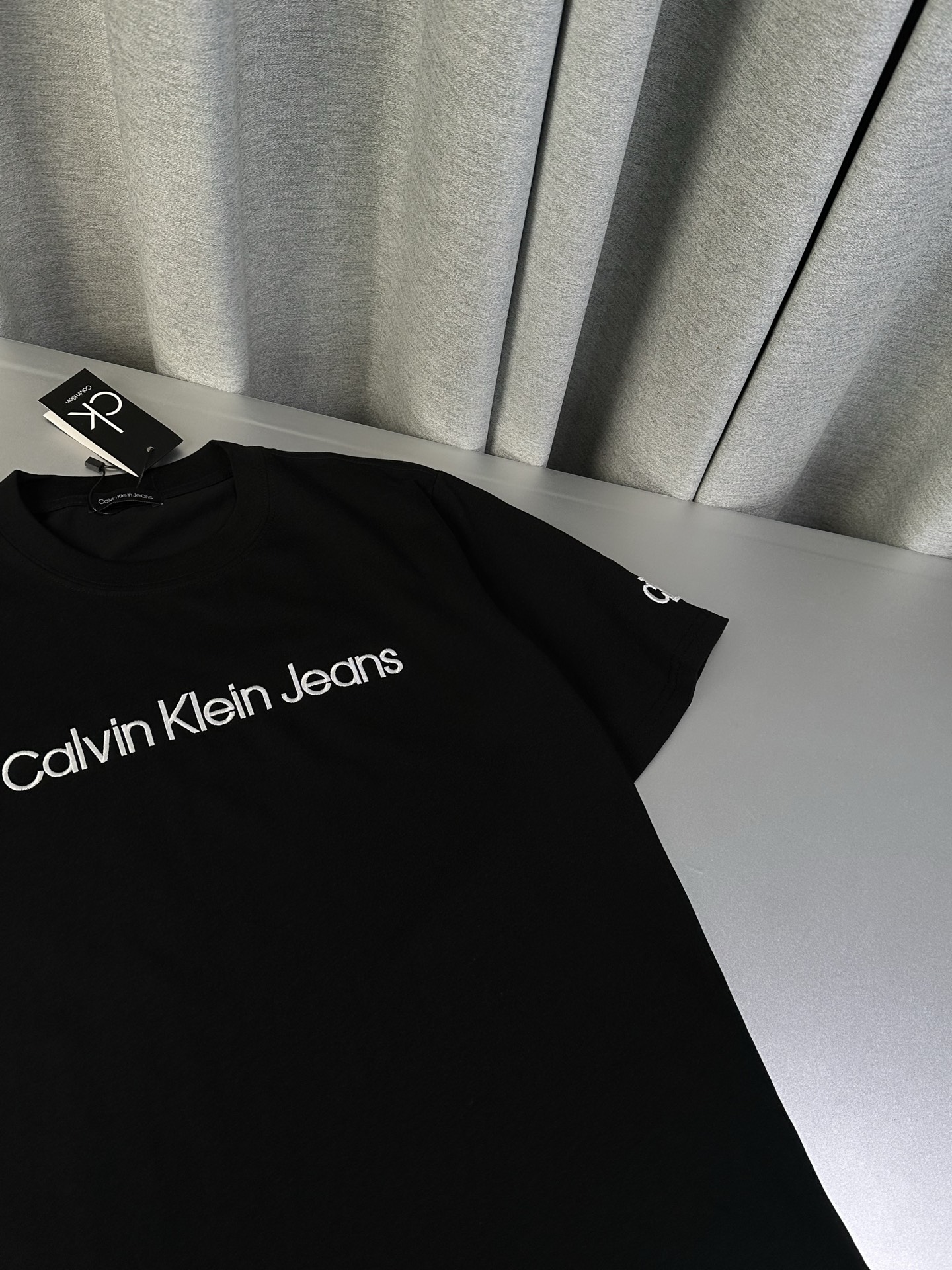 Alternative view of T-Shirt 05385